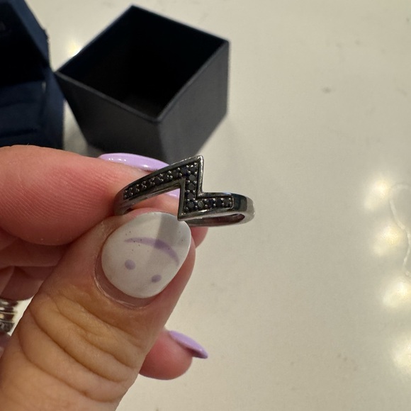 Disney Black and Silver Zigzag Ring - Picture 2 of 7